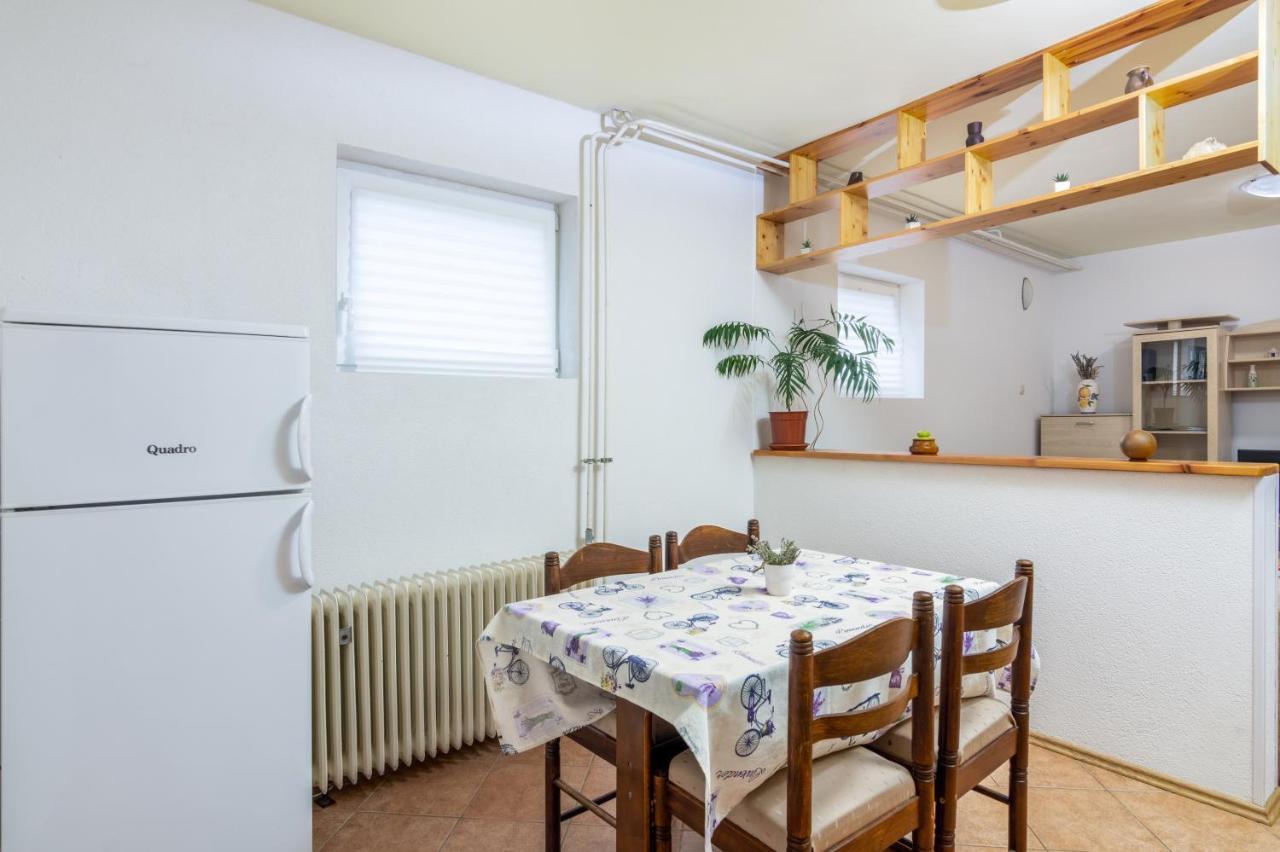 Apartment Buzet 17562A ภายนอก รูปภาพ