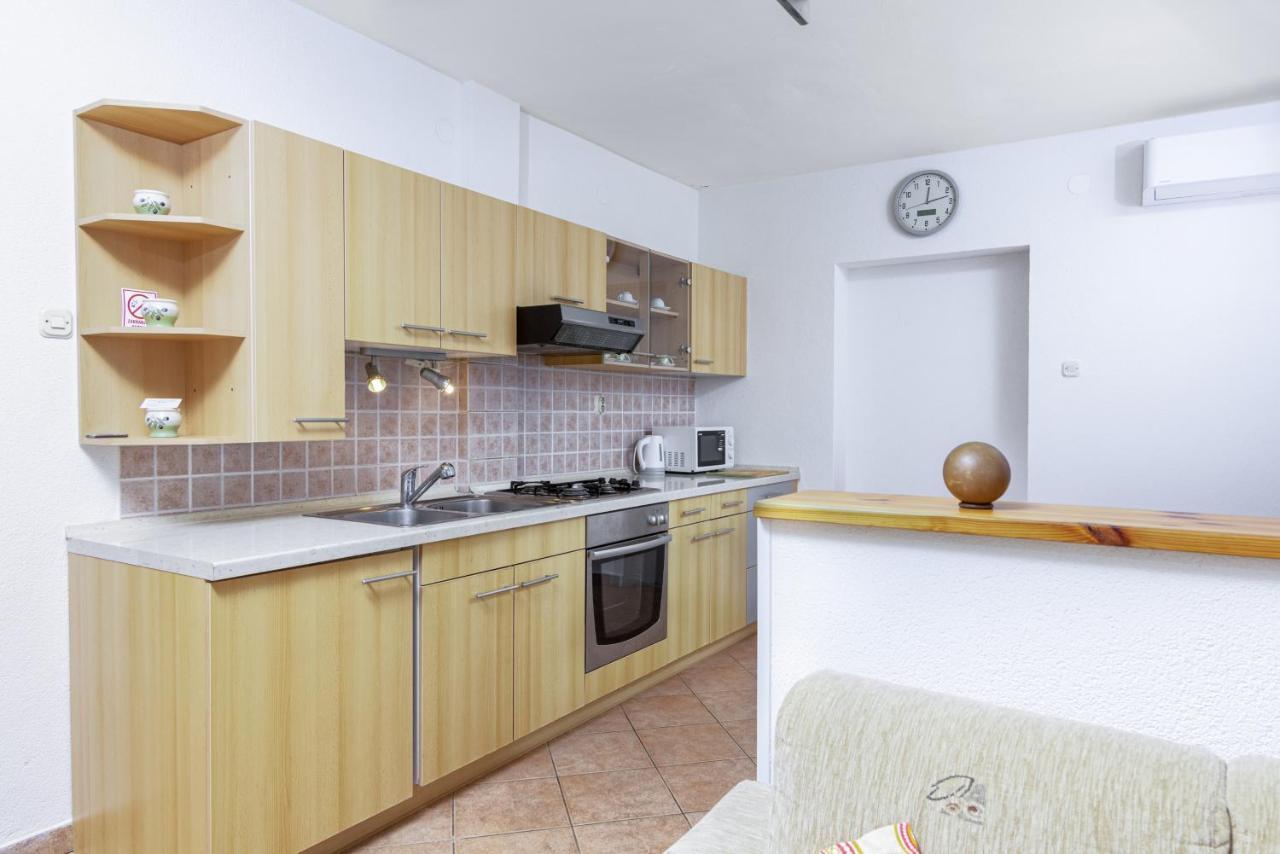 Apartment Buzet 17562A ภายนอก รูปภาพ